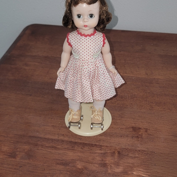 Vintage Ruby Lane doll - Picture 2 of 4